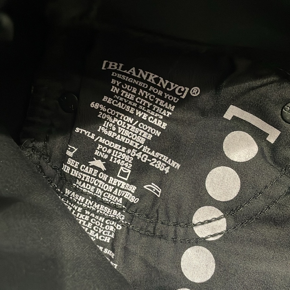 BLANKNYC Coated Skinny Jeans - Picture 9 of 9